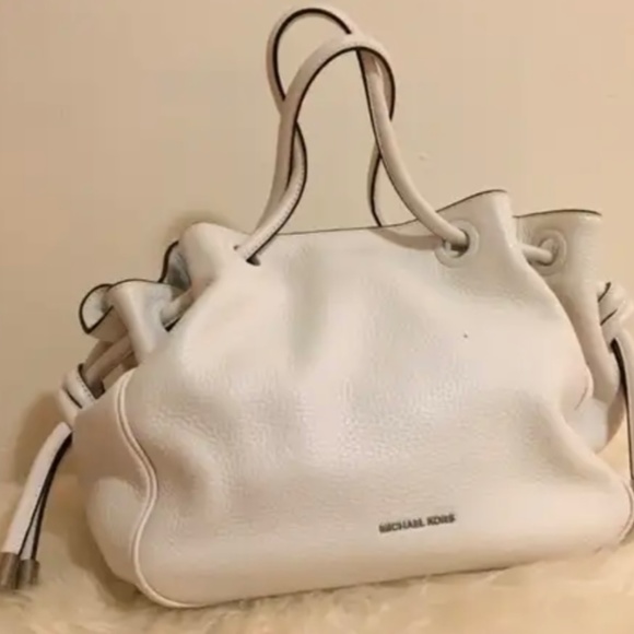 Micheal Kors, large leather tote - Picture 3 of 9